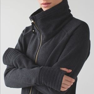 Women’s Lululemon Radiant II zip jacket size 6 heathered core black